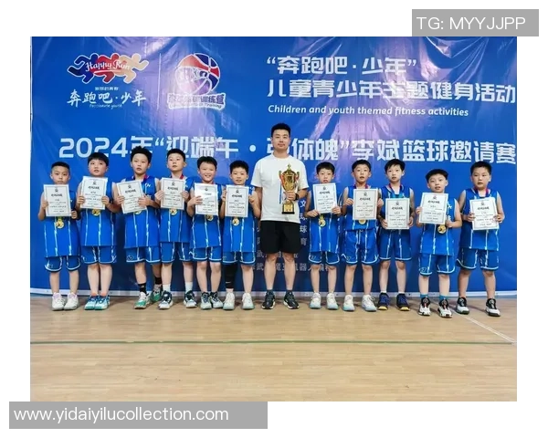 重庆足球队的拼搏之路精英赛背后的奋斗与荣耀